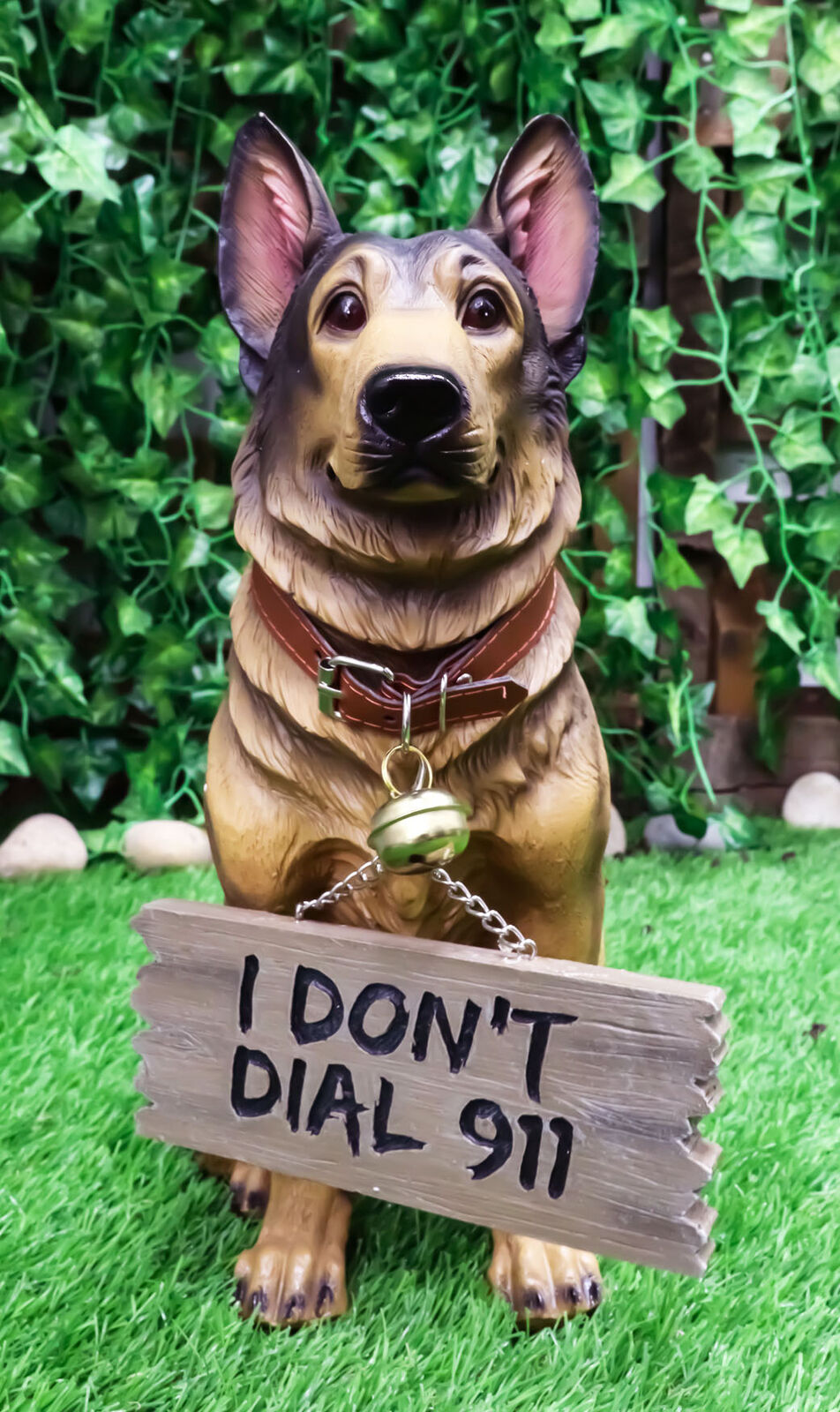 German Shepherd Dog Comical Welcome Sign I don't dial 911 Figurine Home Decor