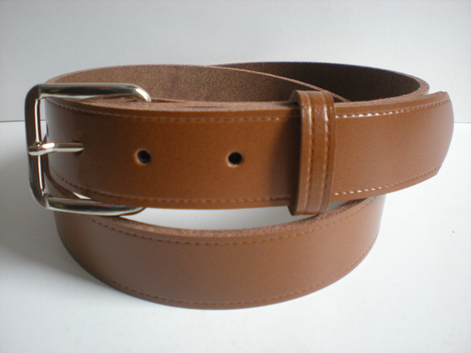 Tan leather belts suitable for men and women from small to XX large sizes T4N