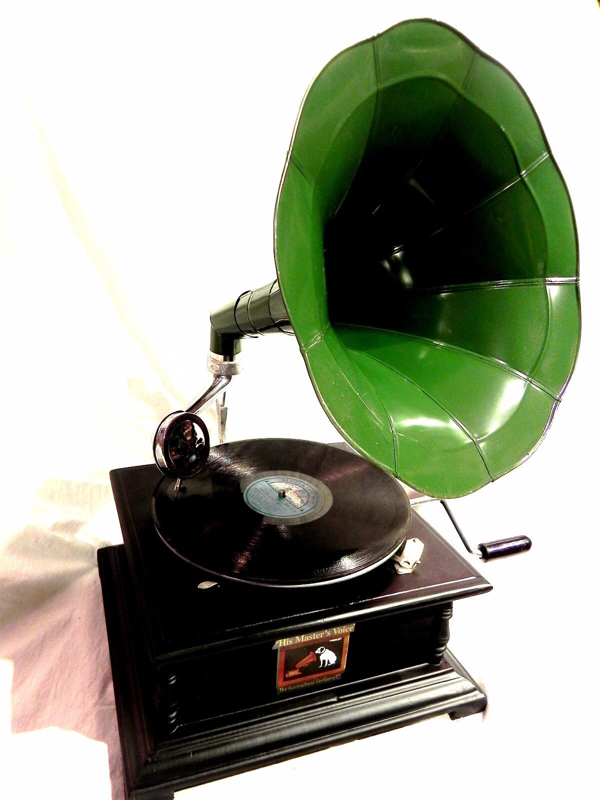 ANTIQUE GRAMOPHONE PHONOGRAPH GREEN COLOR STEEL HORN HIS  MASTER\'S VOICE LOGO
