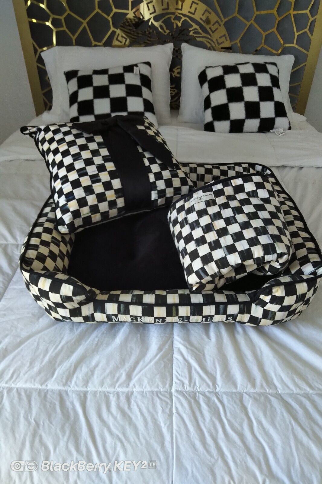 Neiman Marcus New Mackenzie Childs Dog 3 pc Set Bed Pillow Blanket Ret. $468.00