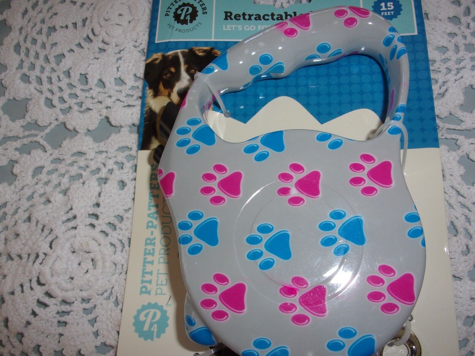 PAW Print RETRACTABLE Dog LEASH 15 FT new Pitter Patter
