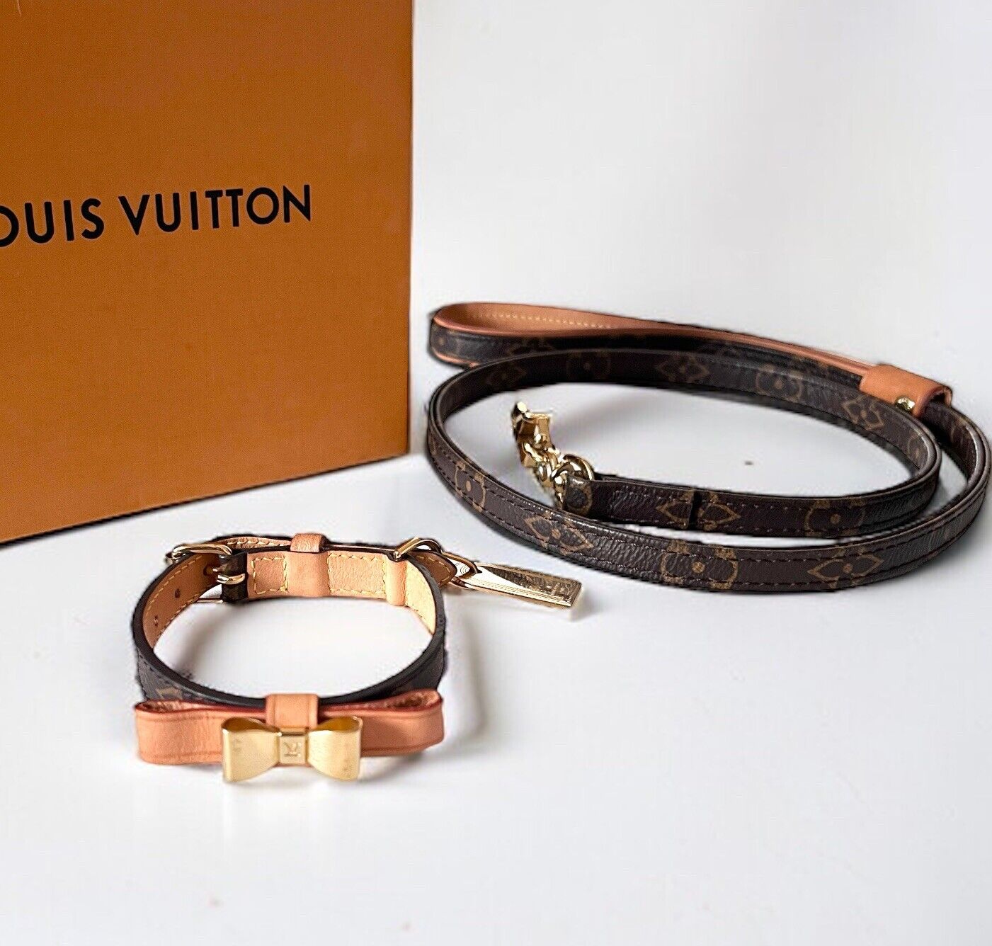 Louis Vuitton Baxter Dog Collar XS & Leash Set Bow Ribbon M58073 CV4189 CV4179