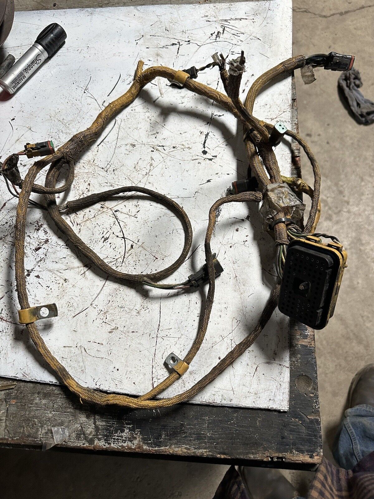 Cat c12 wire harness 70 pin cab to engine fits intnl 9200 year 2000